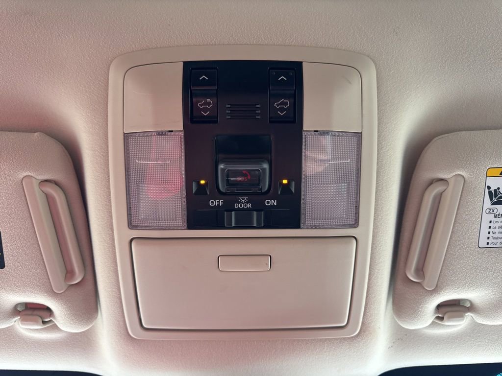 Used 2022 Lexus GX 460 Premium w/ Premium Package image 23