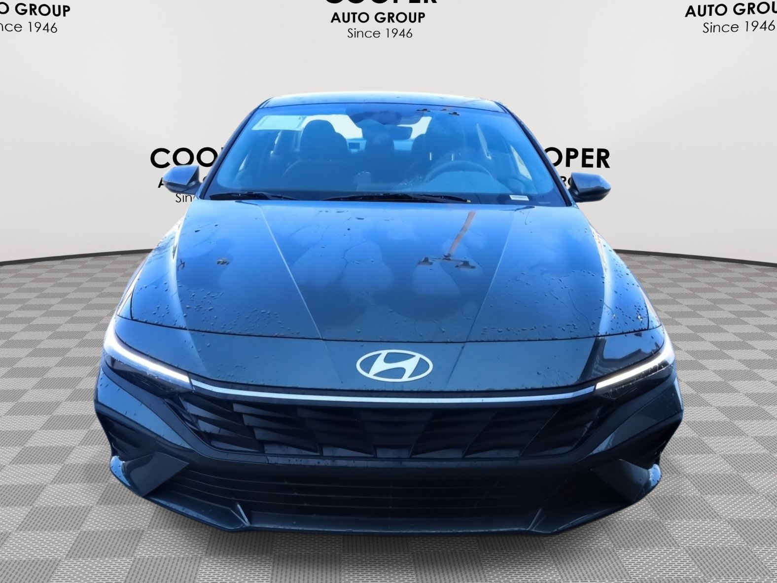 New 2026 Hyundai Elantra SE FWD image 2