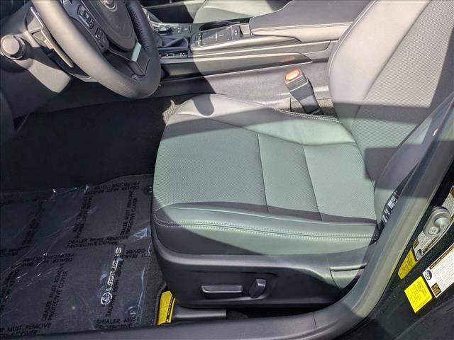 New 2025 Lexus IS 350 F Sport image 4