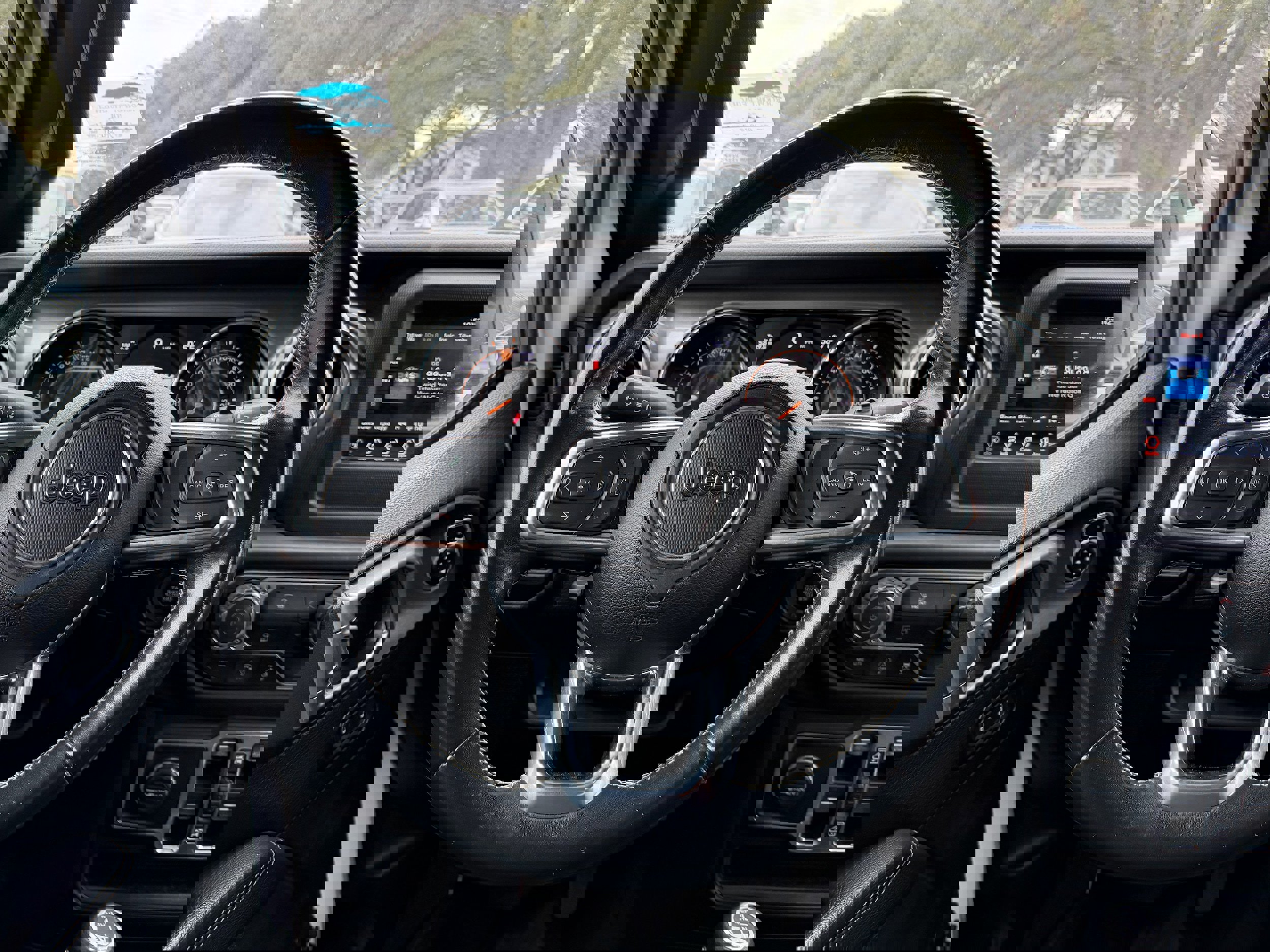 Used 2019 Jeep Wrangler Unlimited Sahara image 13