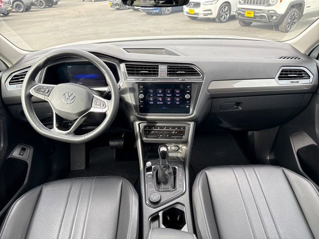 Used 2022 Volkswagen Tiguan SE AWD/4WD image 11