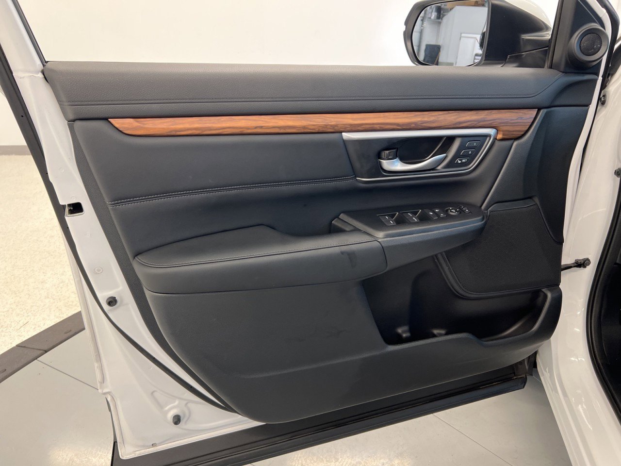 Used 2022 Honda CR-V EX-L image 25