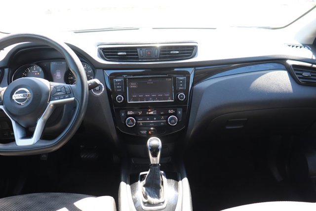 Used 2020 Nissan Rogue Sport SV FWD image 15