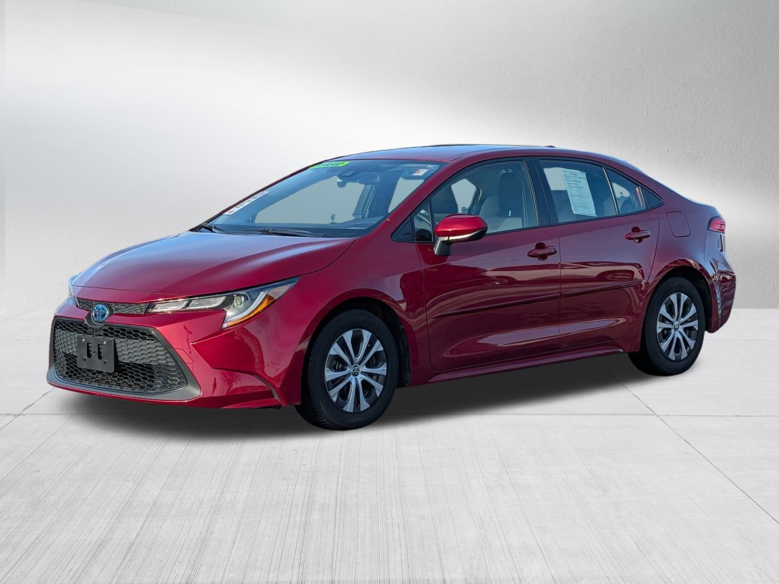 Used 2022 Toyota Corolla LE image 3
