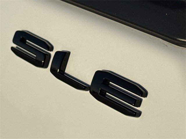 Used 2024 GMC Terrain SLE w/ Driver Convenience Package image 6