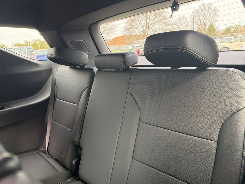 Used 2025 Chevrolet Traverse LT image 29