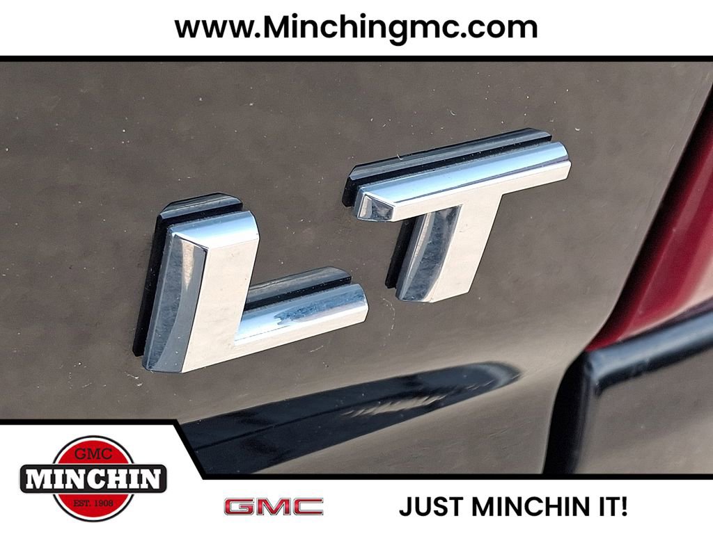 Used 2023 Chevrolet Suburban Premier AWD/4WD image 28