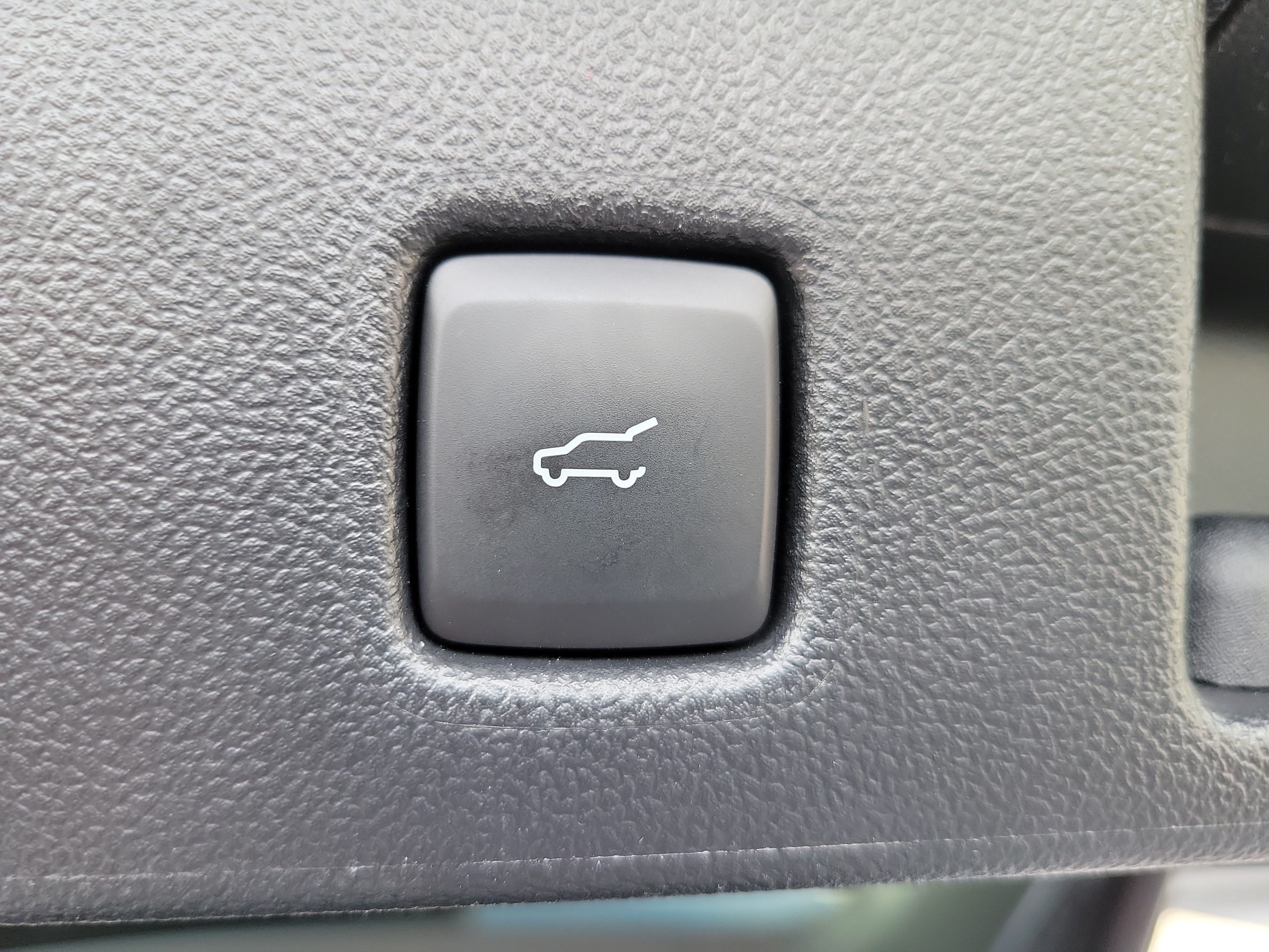 Used 2025 Ford Escape Platinum AWD/4WD image 12