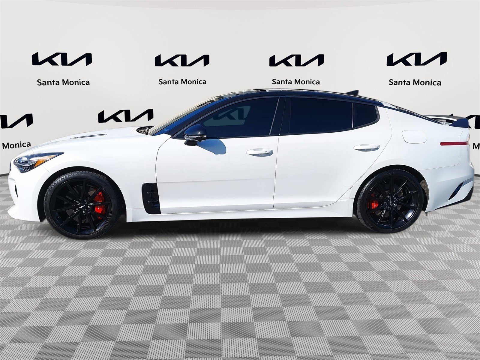 Used 2022 Kia Stinger GT2 w/ Scorpion Package image 8