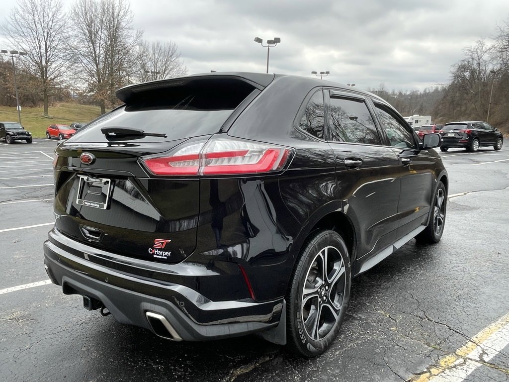 Used 2020 Ford Edge ST w/ Cold Weather Package image 3