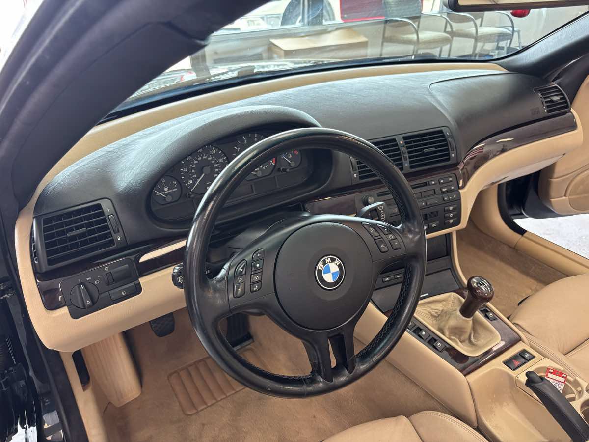 Used 2001 BMW 325Ci Convertible RWD image 21