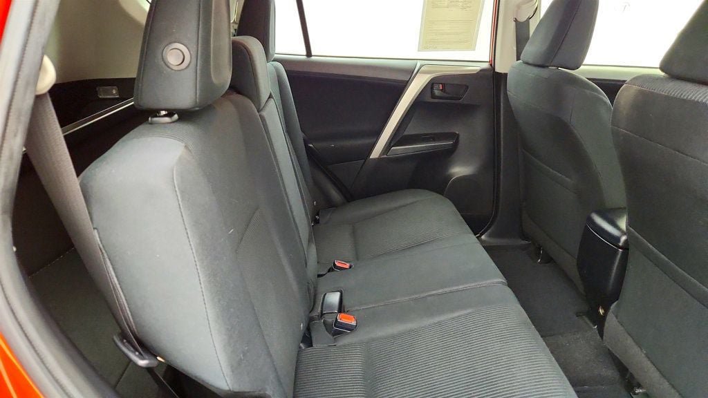 Used 2016 Toyota RAV4 LE FWD image 21