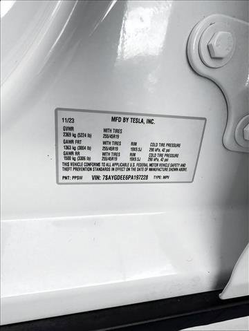 Used 2023 Tesla Model Y Long Range image 25