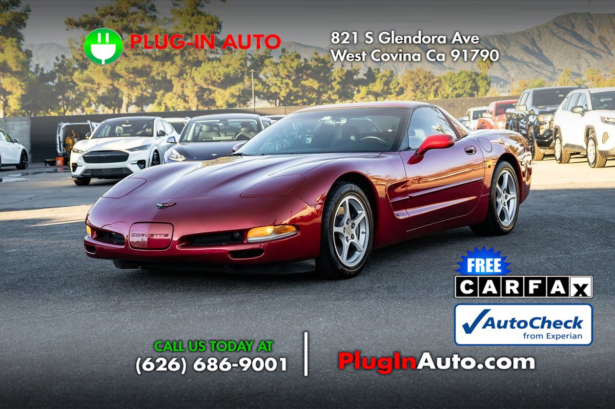 Used 2000 Chevrolet Corvette Coupe w/ Roof Pkg image 1