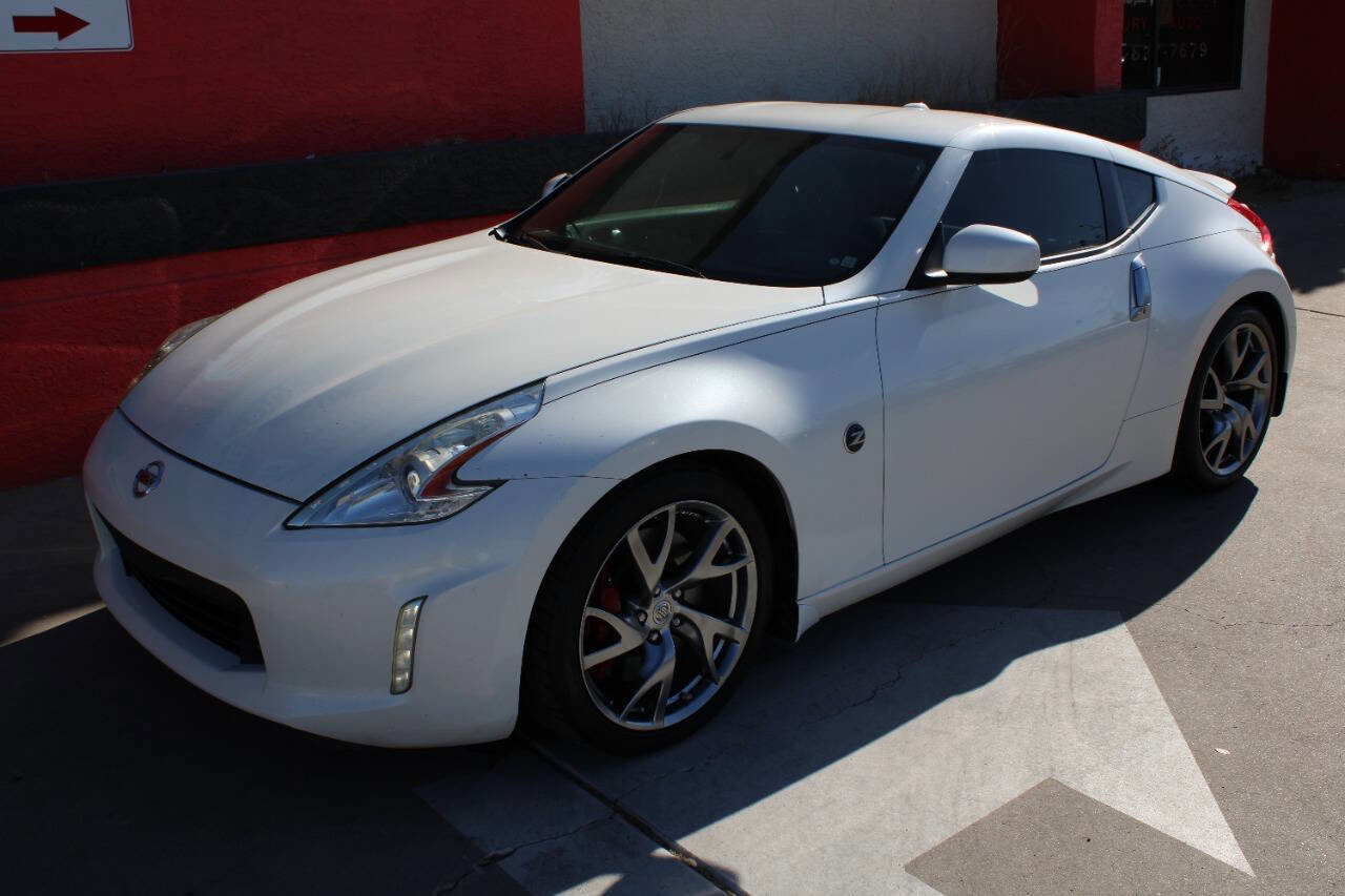 Used 2016 Nissan 370Z Coupe image 6