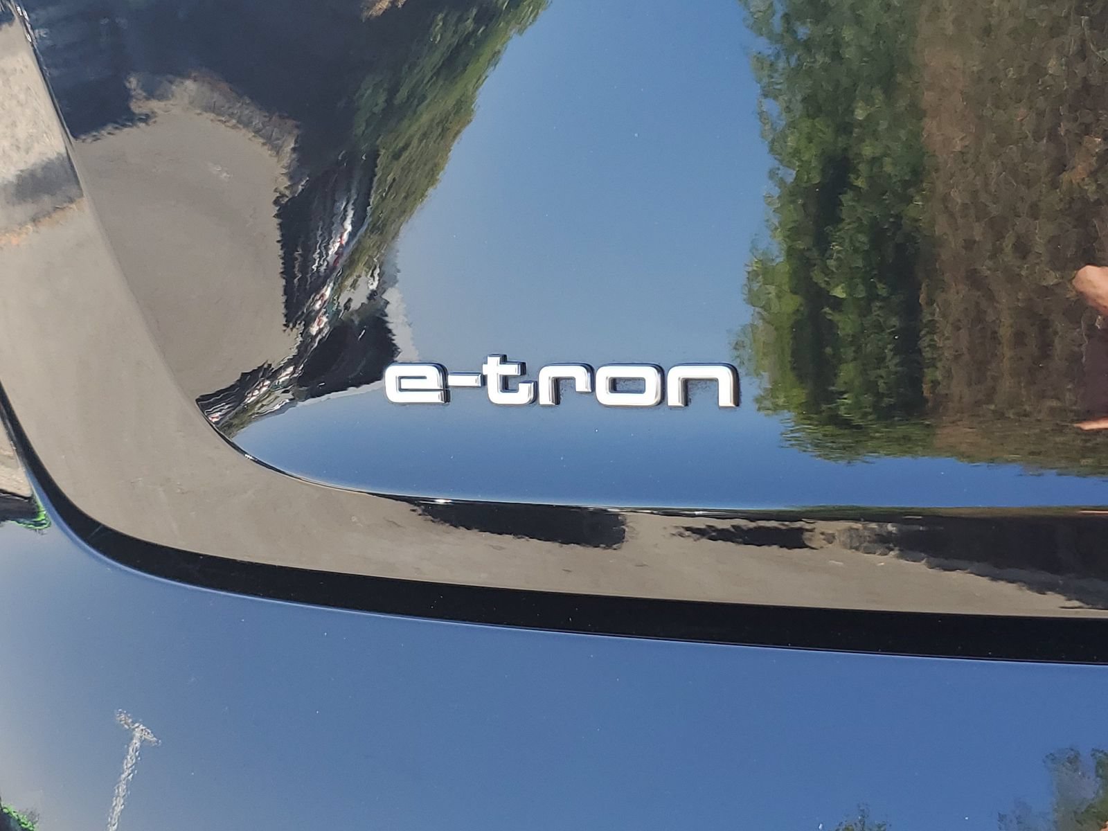 Used 2022 Audi e-tron Prestige w/ Prestige Package AWD/4WD image 7