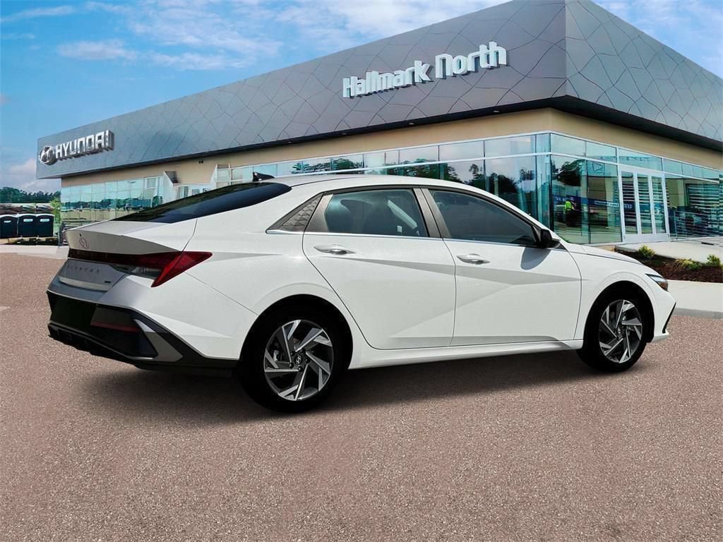 New 2025 Hyundai Elantra Limited FWD image 8