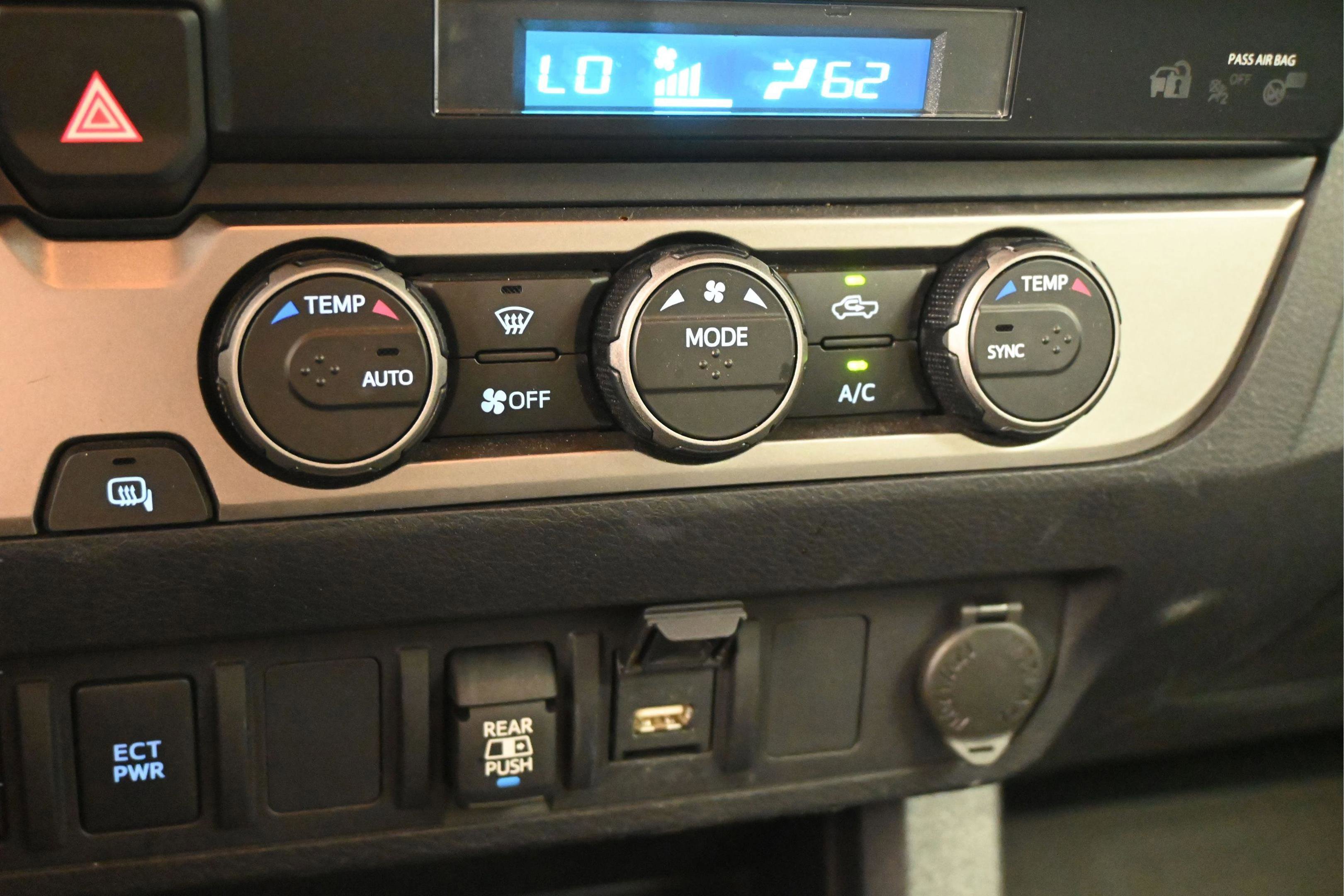 Used 2023 Toyota Tacoma 2WD Double Cab image 30