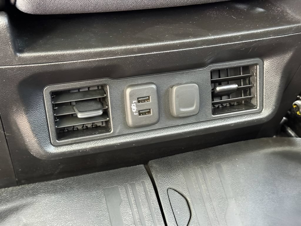 Used 2021 GMC Sierra 1500 Elevation RWD image 17