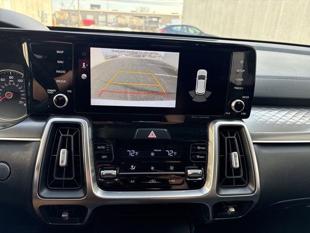 Certified 2022 Kia Sorento S w/ Panoramic Sunroof Package image 18