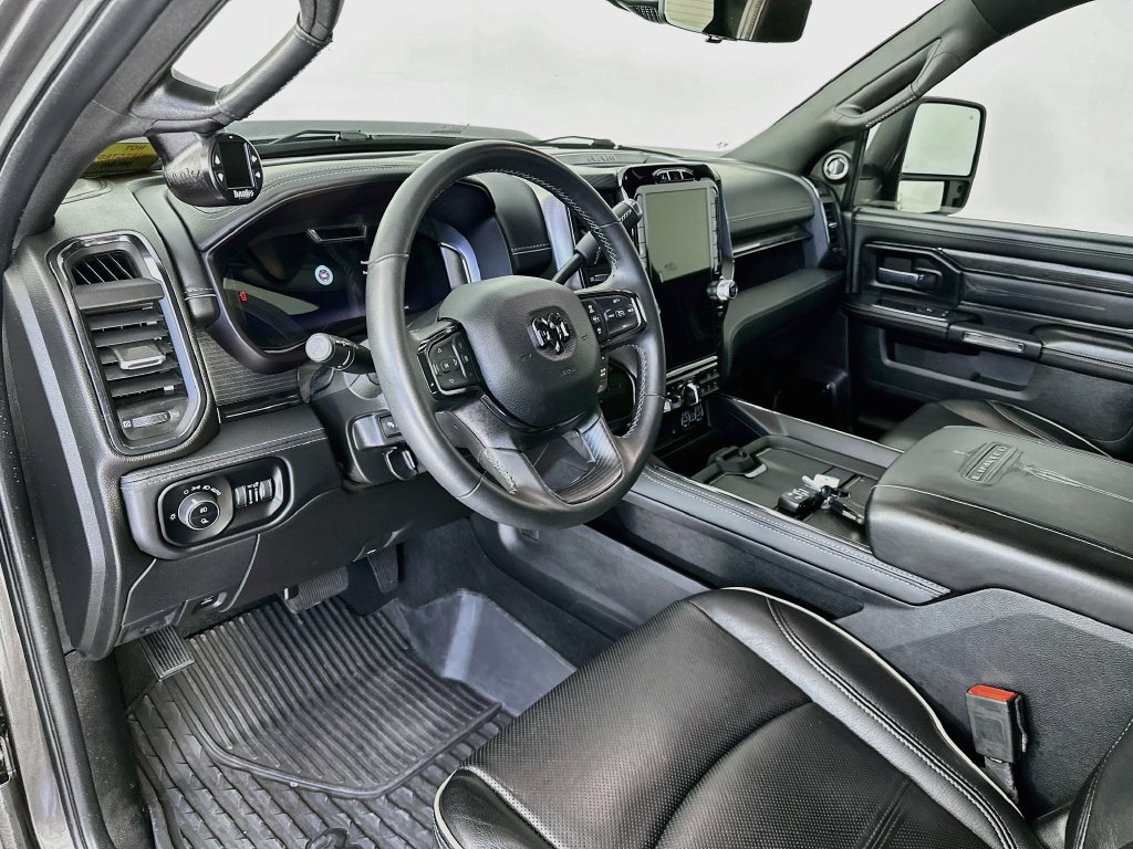 Used 2024 RAM 2500 Limited AWD/4WD image 30