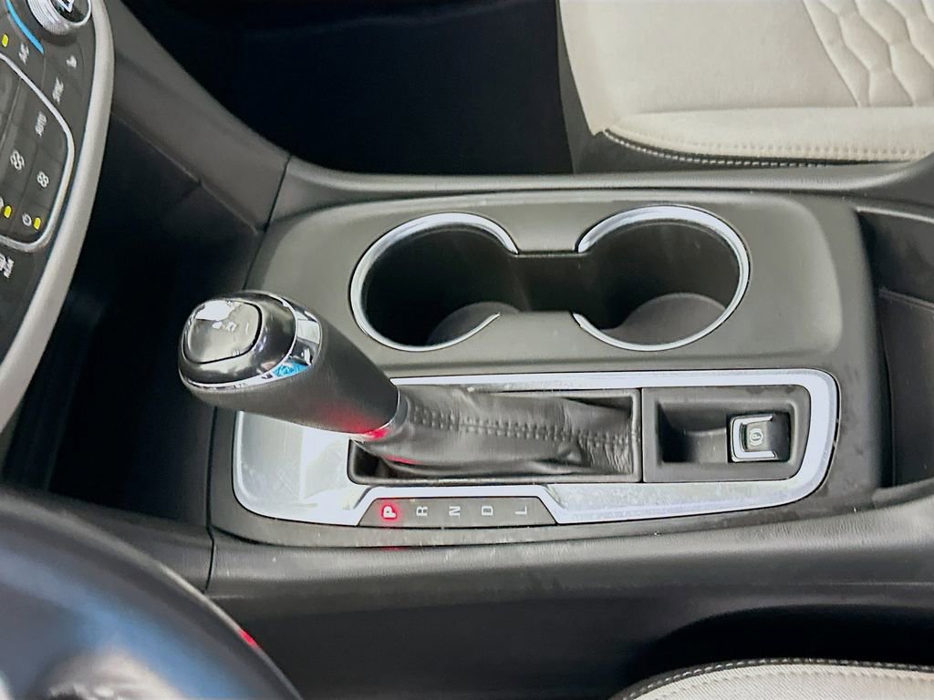 Used 2021 Chevrolet Equinox LT w/ Driver Convenience Package image 16