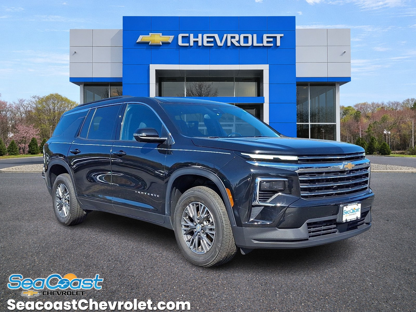 Certified 2024 Chevrolet Traverse LT w/ Trailering Package AWD/4WD image 1