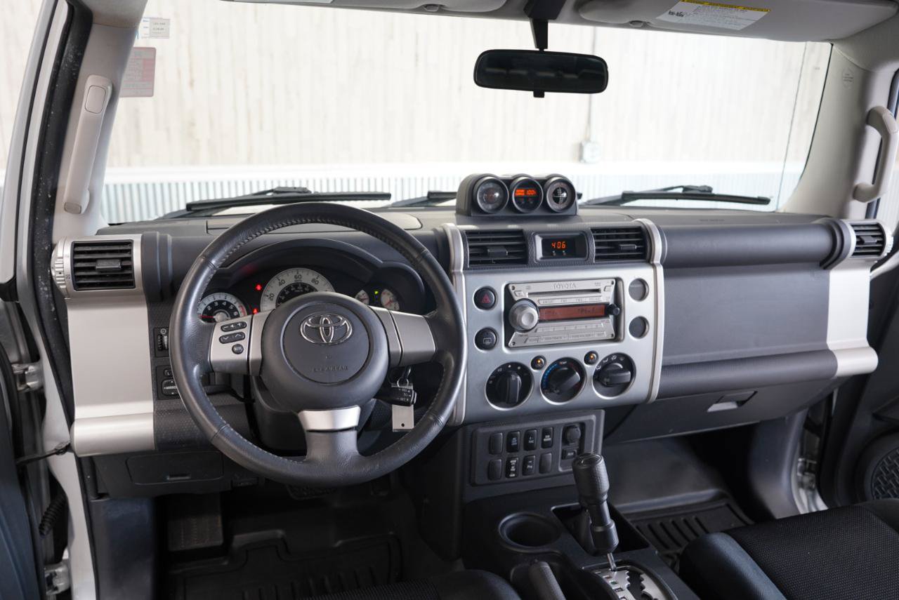 Used 2008 Toyota FJ Cruiser 4WD image 11