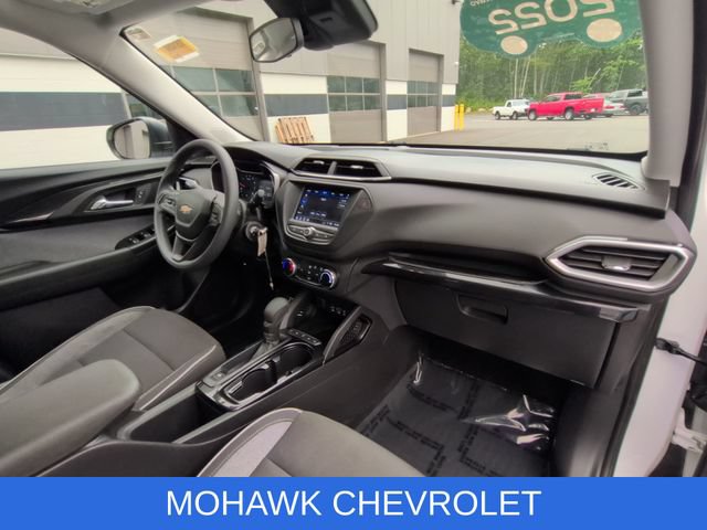 Certified 2022 Chevrolet TrailBlazer LS AWD/4WD image 29