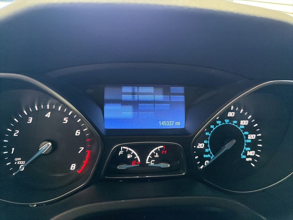 Used 2014 Ford Focus SE w/ SE Winter Package image 2