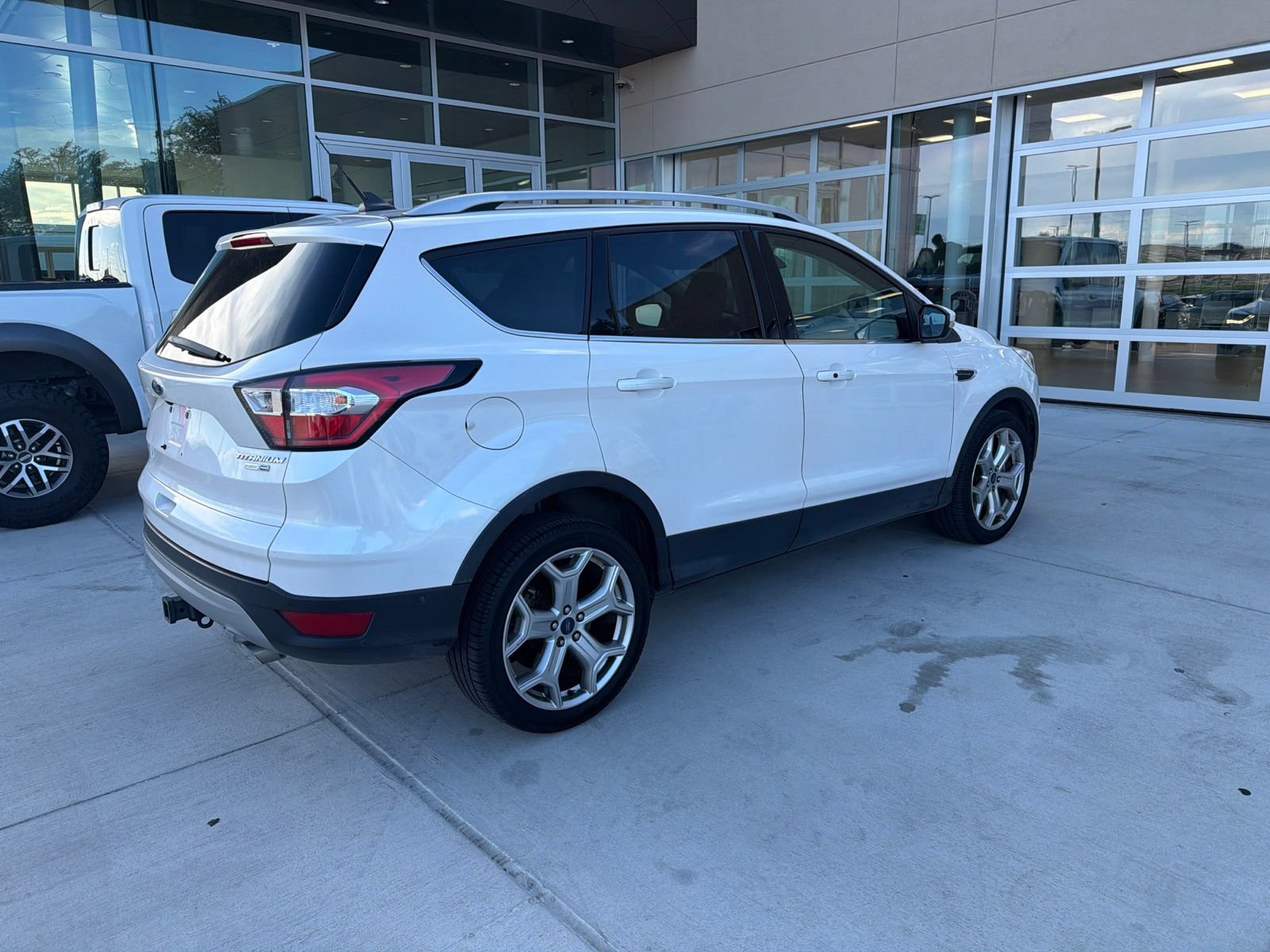 Used 2018 Ford Escape Titanium w/ Ford Safe & Smart Package AWD/4WD image 5