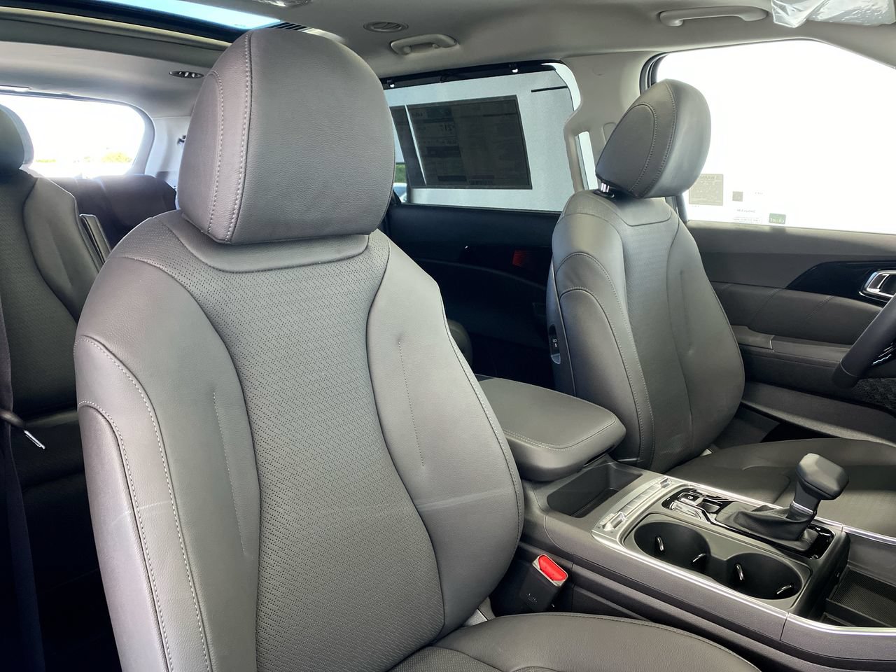 New 2026 Kia Carnival SX Prestige FWD image 32