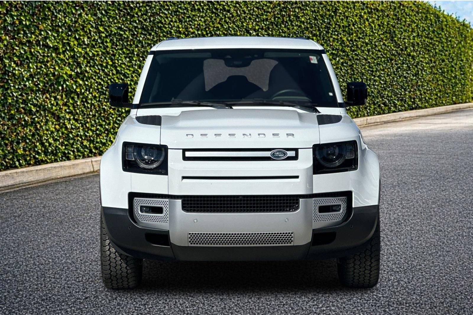 Used 2024 Land Rover Defender 110 S AWD/4WD image 9