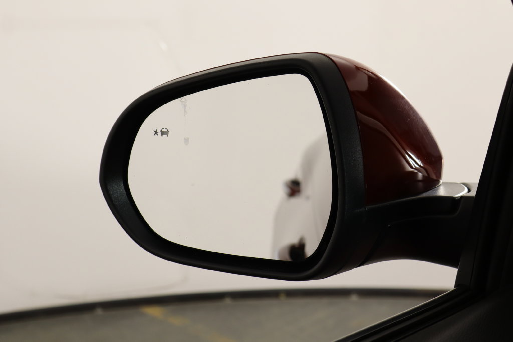 Used 2023 Buick Encore GX Select w/ Sport Touring Package FWD image 40