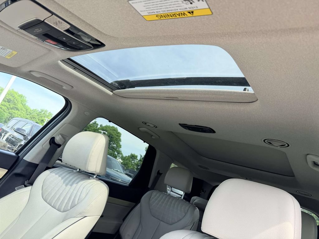 Used 2024 Hyundai Palisade Limited FWD image 16