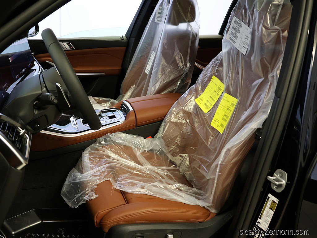 New 2026 BMW X5 xDrive40i w/ M Sport Package AWD/4WD image 10