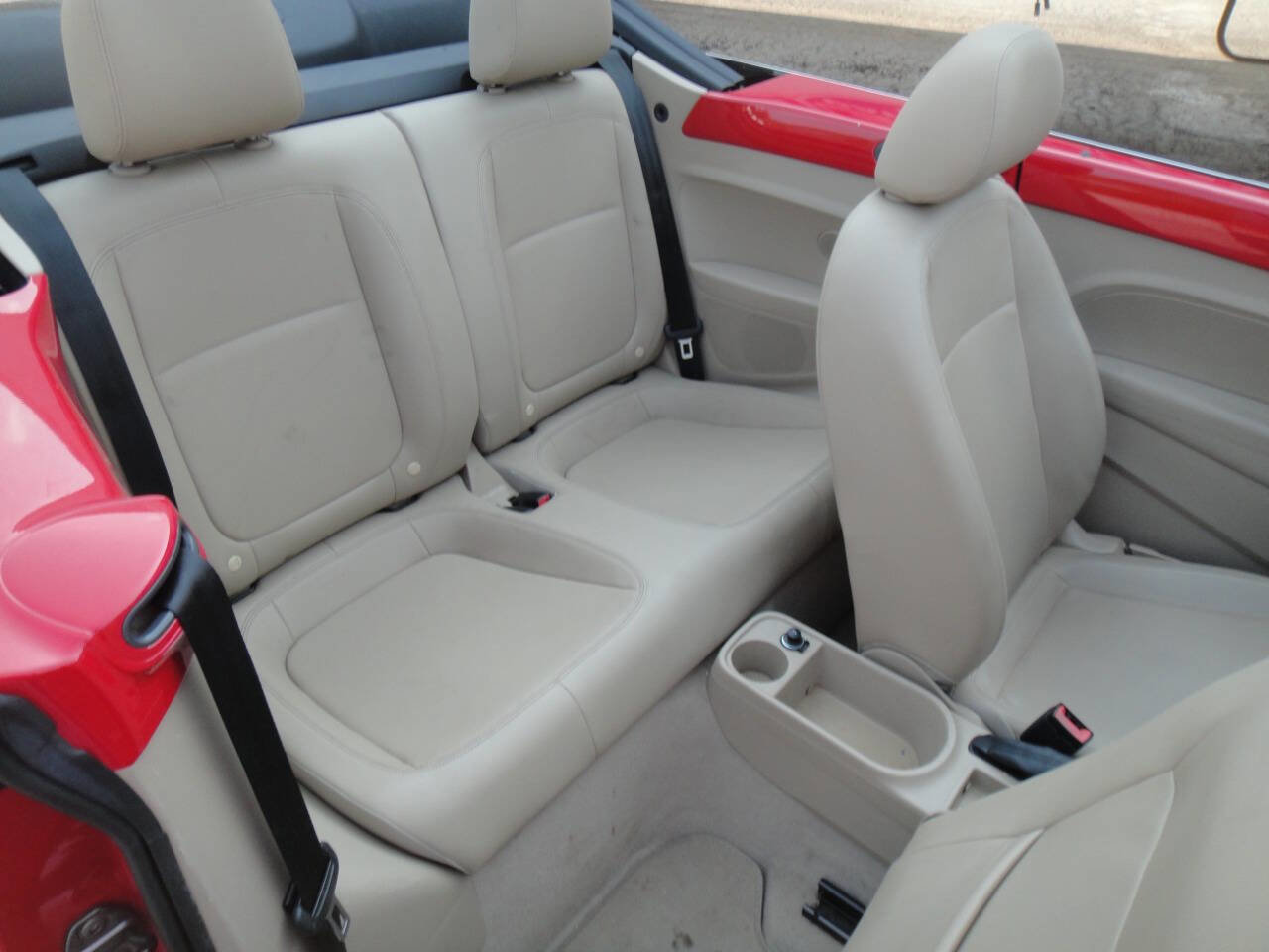 Used 2013 Volkswagen Beetle 2.5 image 11