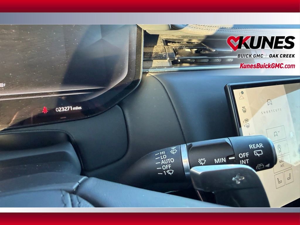 Used 2025 Land Rover Range Rover Sport SE image 24