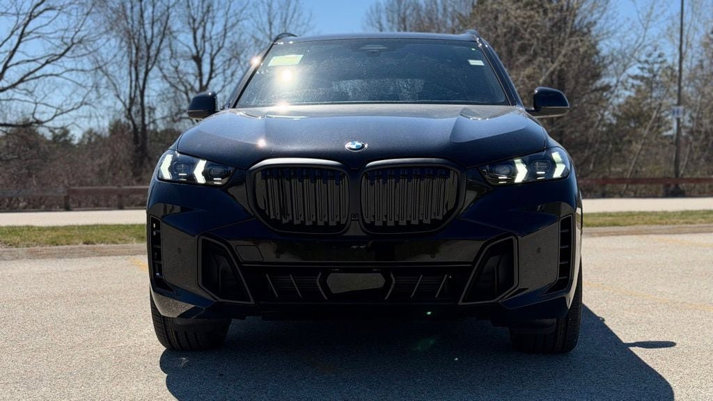 New 2026 BMW X5 xDrive40i w/ M Sport Package image 9