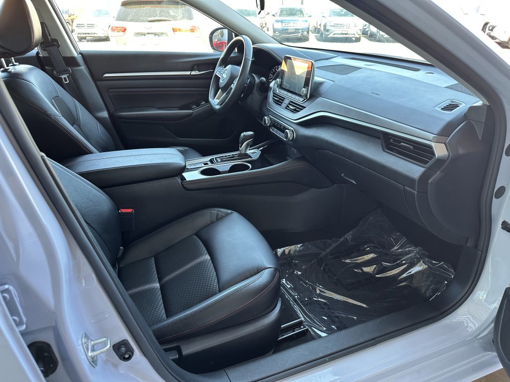 Used 2023 Nissan Altima 2.5 SR image 18