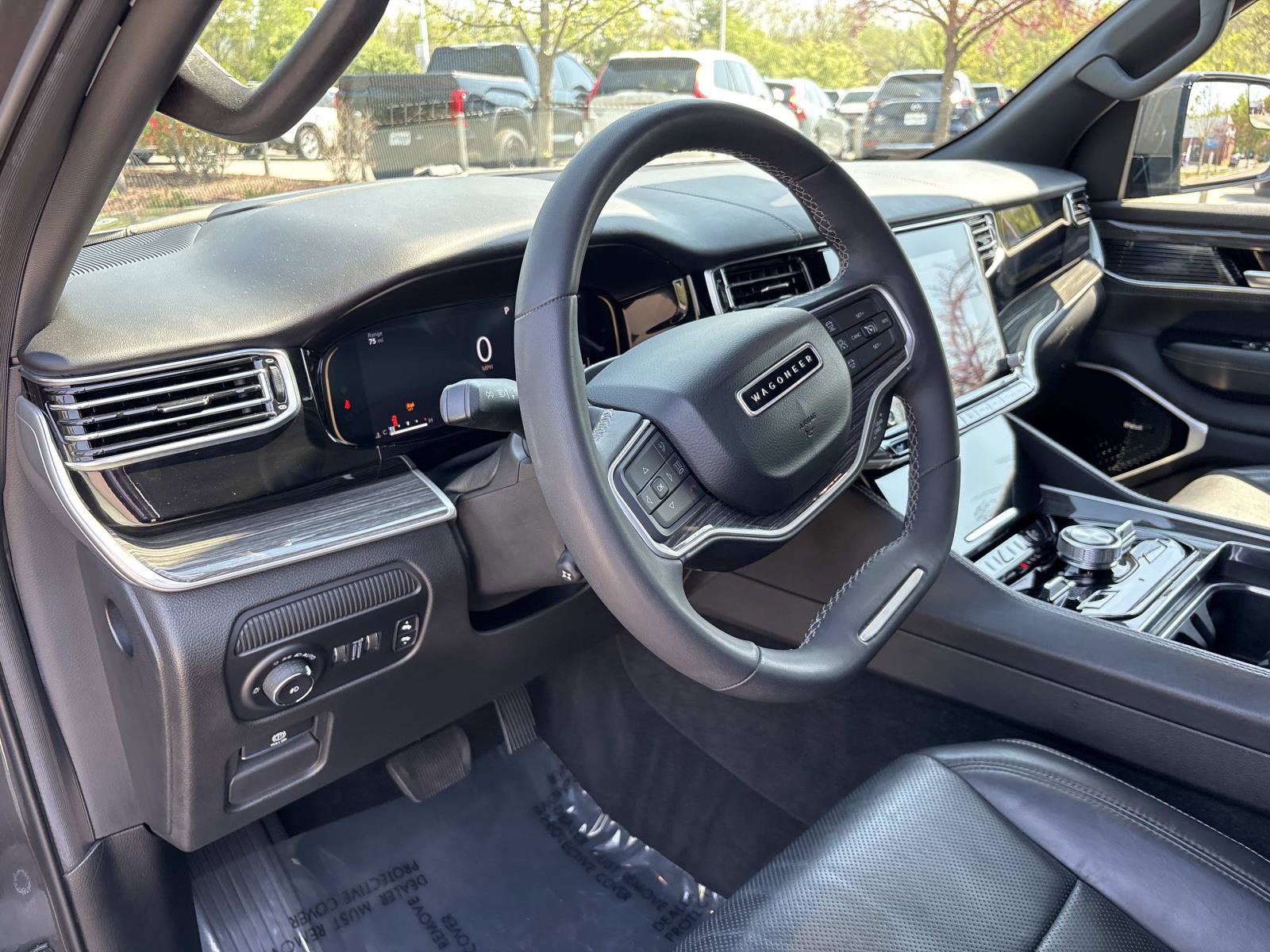 Used 2022 Jeep Wagoneer Series III w/ Premium Group I AWD/4WD image 18