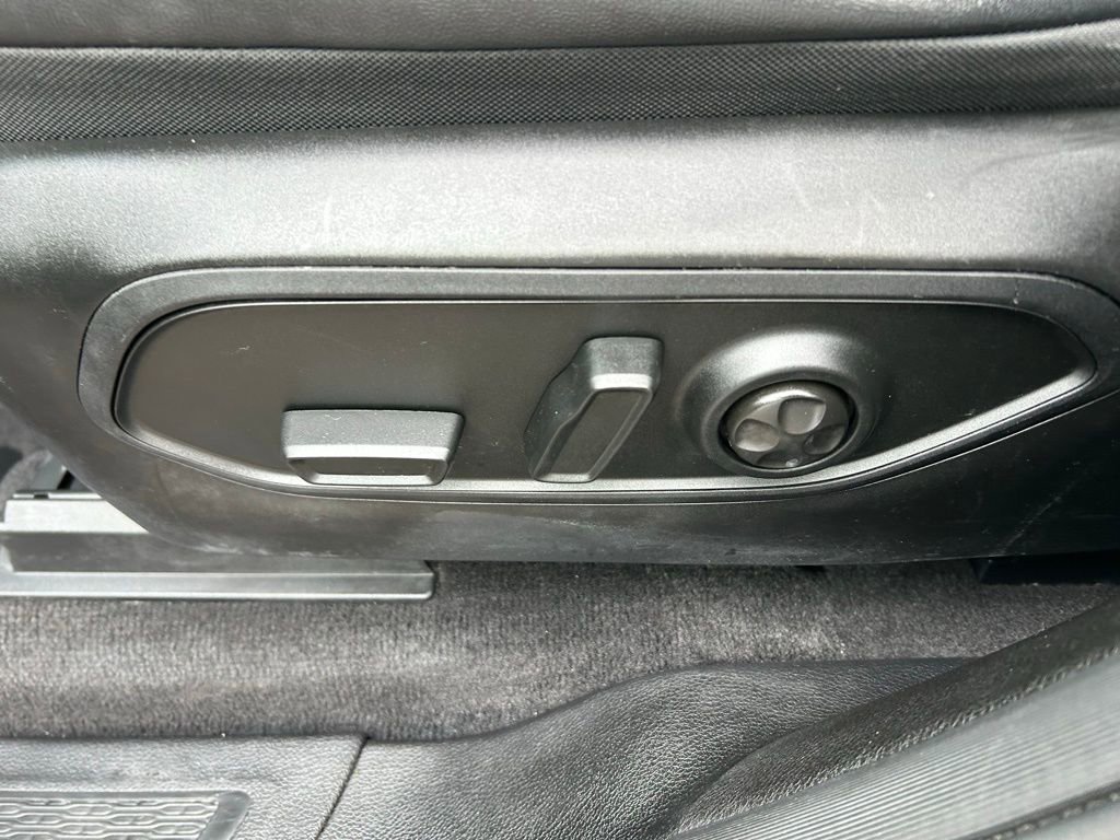 Used 2022 Jeep Grand Cherokee L Limited image 16