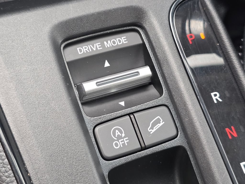Used 2025 Honda CR-V LX image 6