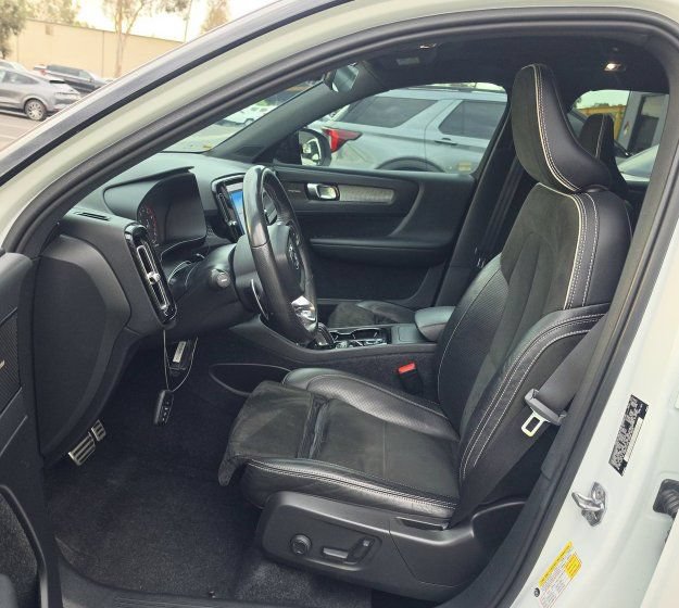 Used 2019 Volvo XC40 T5 R-Design AWD/4WD image 23