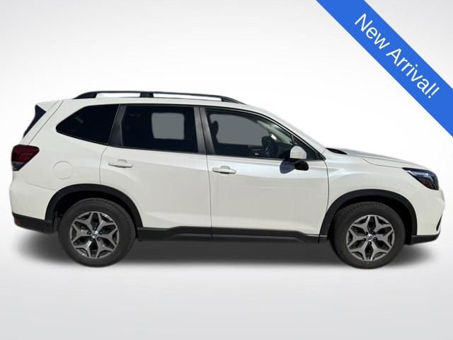 Used 2020 Subaru Forester Premium AWD/4WD image 8