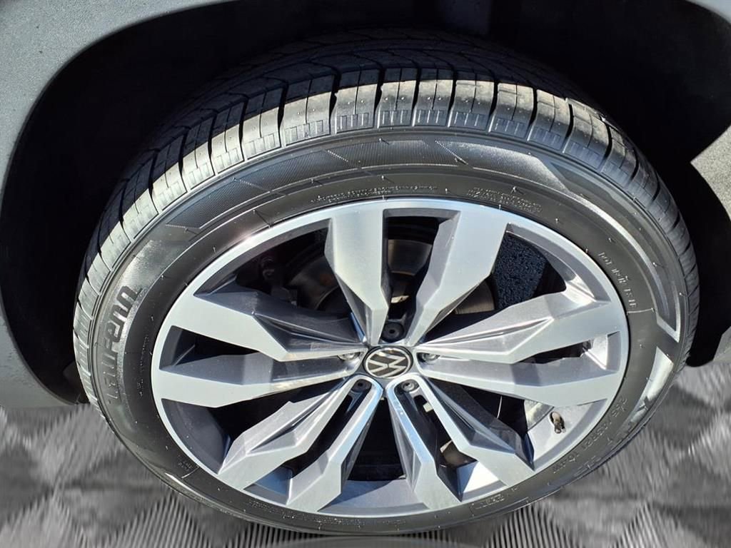 Used 2021 Volkswagen Atlas SEL Premium image 21