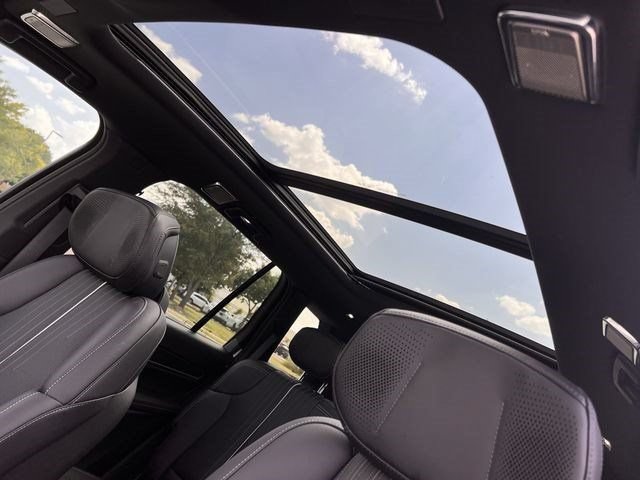 New 2027 Cadillac Vistiq Luxury AWD/4WD image 18