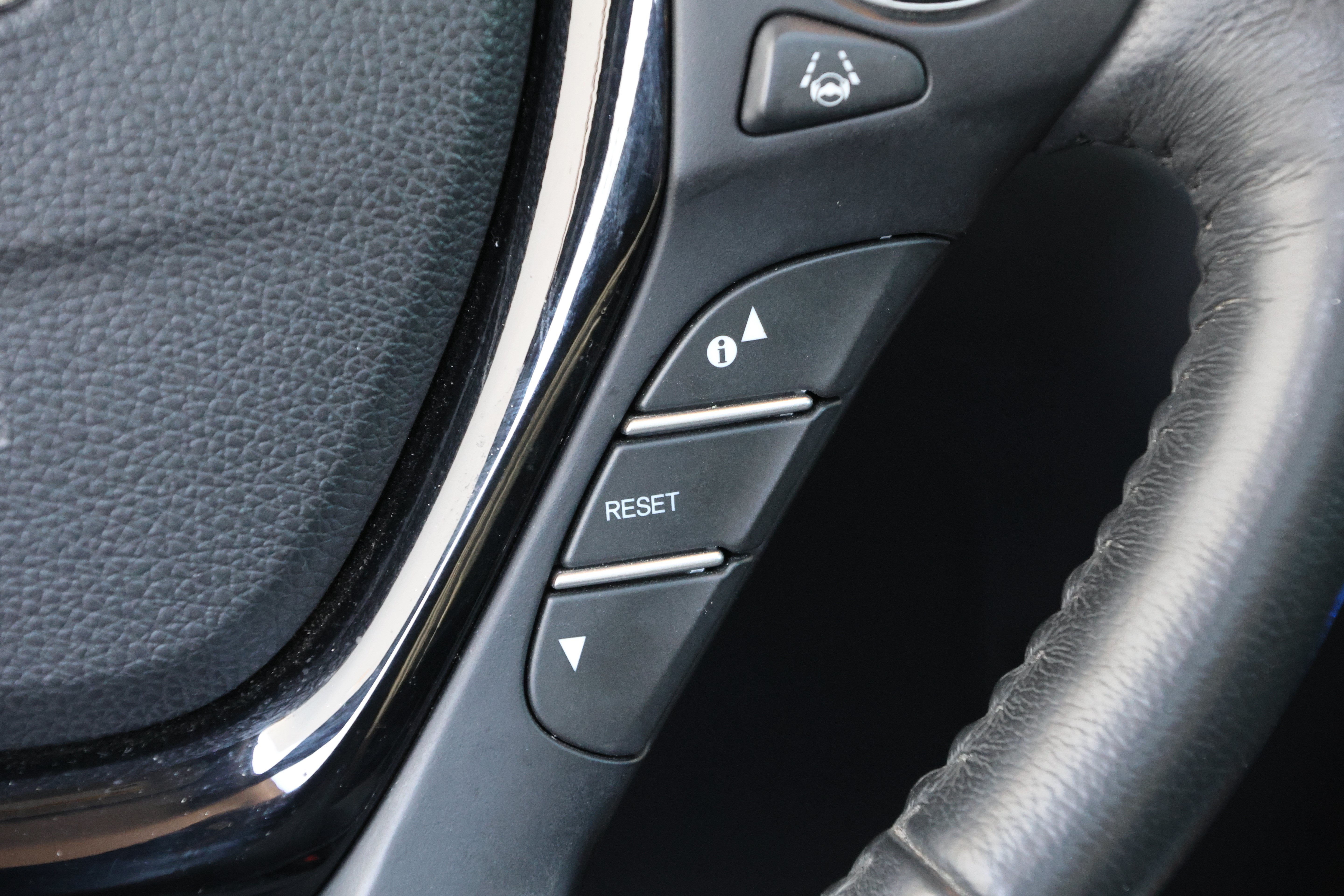 Used 2018 Honda Pilot Elite image 24