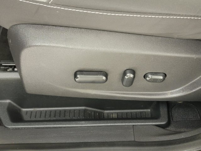 Used 2015 Ford Escape SE FWD image 14