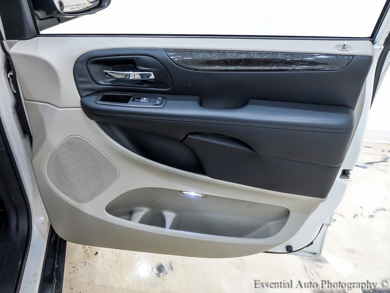 Used 2013 RAM C/V Tradesman FWD image 17